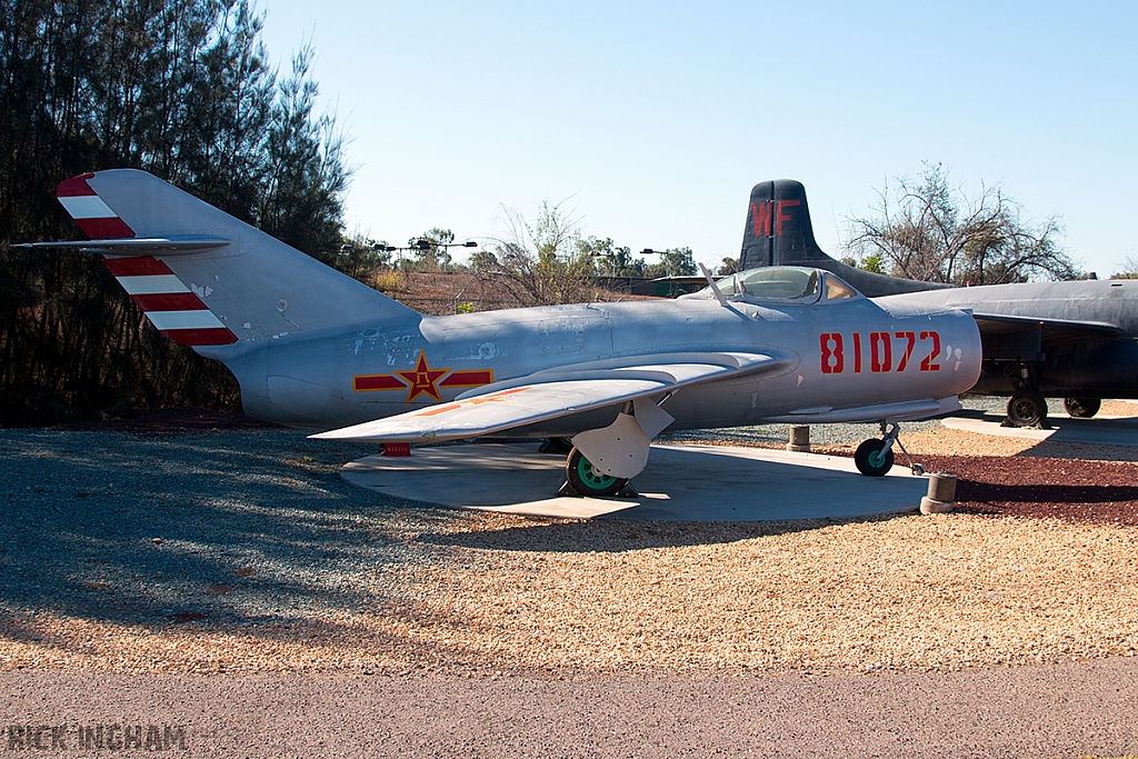 Mikoyan Gurevich MiG-15 Fagot - 81072 - USMC