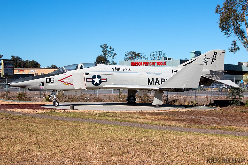 McDonnell Douglas RF-4B Phantom II - 151981 - USMC