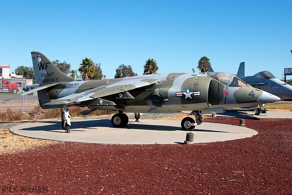 Hawker Siddeley AV-8C Harrier - 158387 - USMC