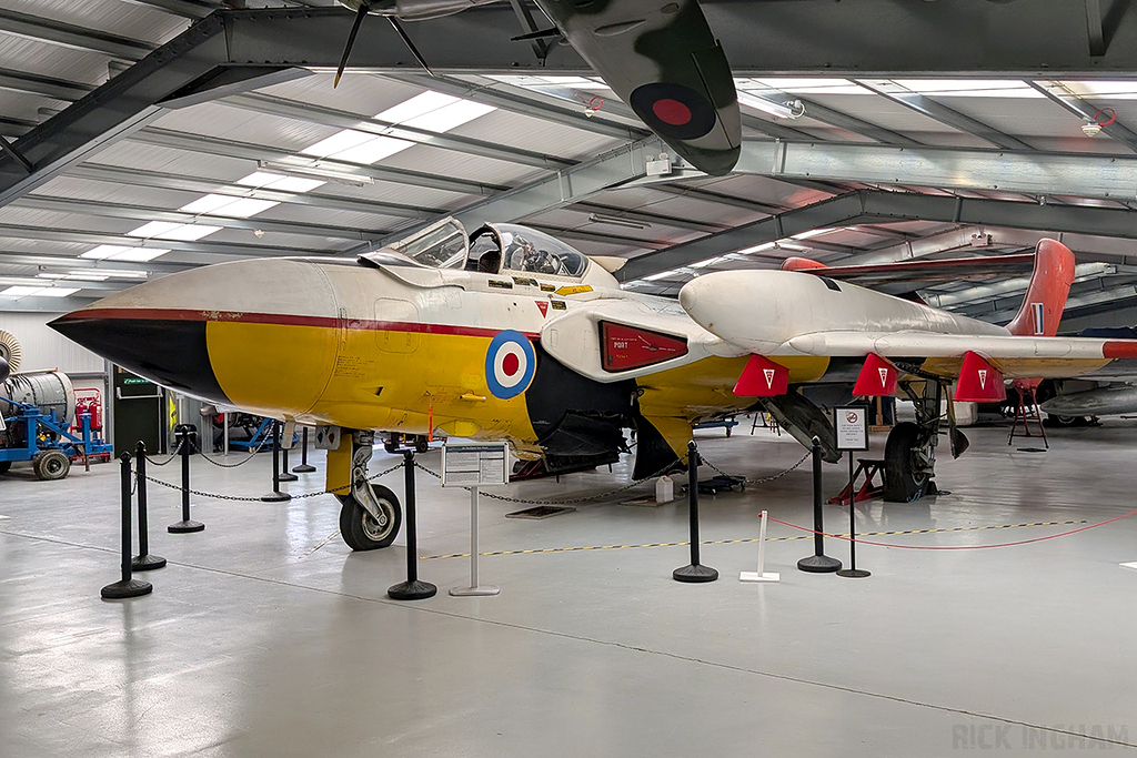 De Havilland Sea Vixen FAW2 - XS587 / G-VIXN - Royal Aircraft Establishment