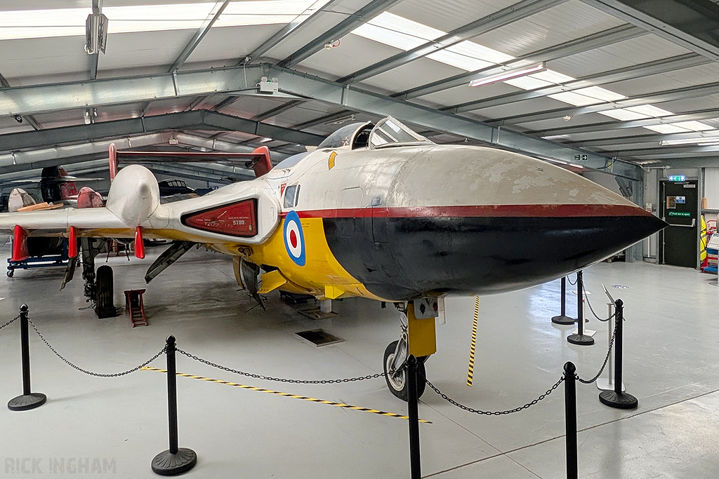 De Havilland Sea Vixen FAW2 - XS587 / G-VIXN - Royal Aircraft Establishment