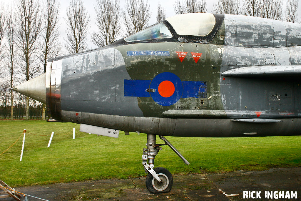 English Electric Lightning T5 - XS417 - RAF