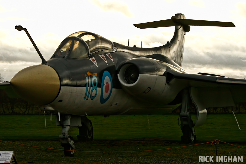 Blackburn Buccaneer S1 - XN964/118 - Royal Navy