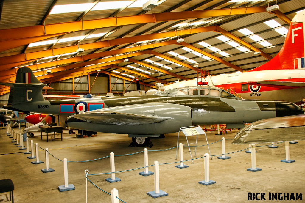 Gloster Meteor NF12 - WS692/C - RAF