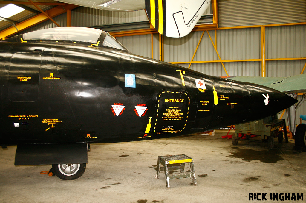 English Electric Canberra B1 - WV787 - A&AEE