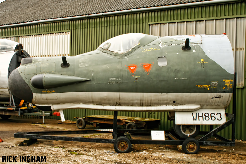 English Electric Canberra T17 - WH863 - RAF