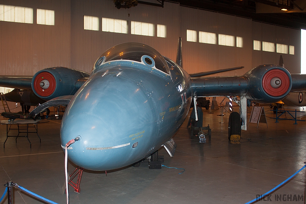 English Electric Canberra T4 - VN799 - RAF