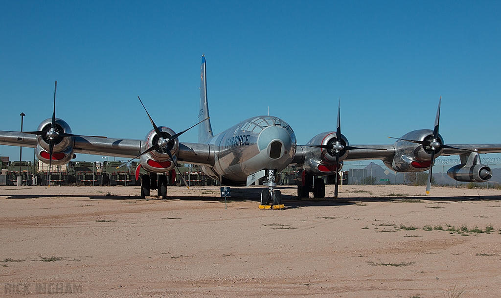 Boeing KB-50J Superfortress - 49-0372 - USAF