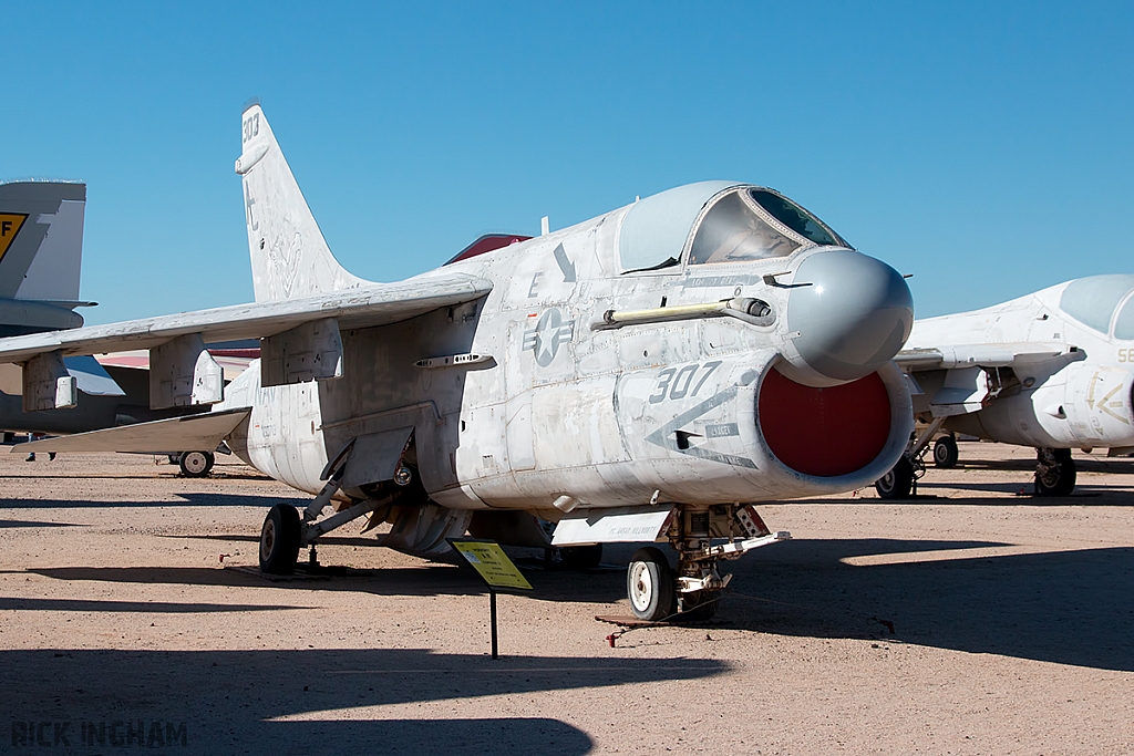 Vought A-7E Corsair II - 160713 - US Navy