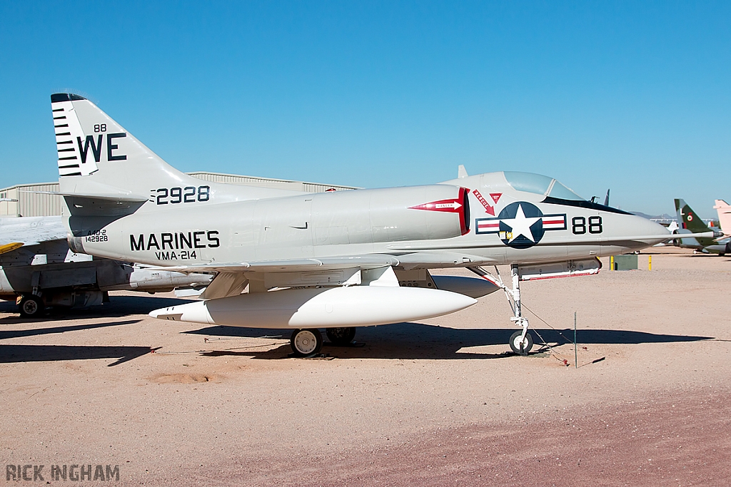 Douglas A4D-2 Skyhawk - 142928 - USMC