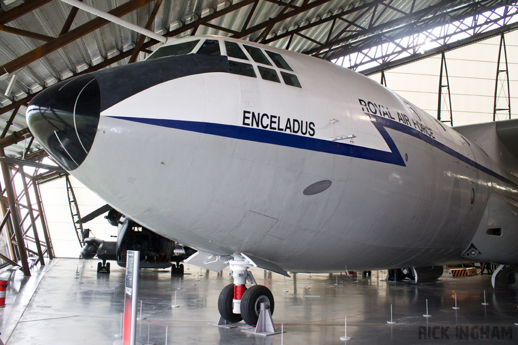 Short Belfast C1 - XR371 - RAF - 'Enceladus'