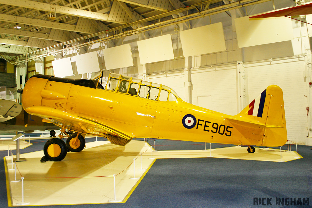 North American Harvard IIb - FE905 - RAF