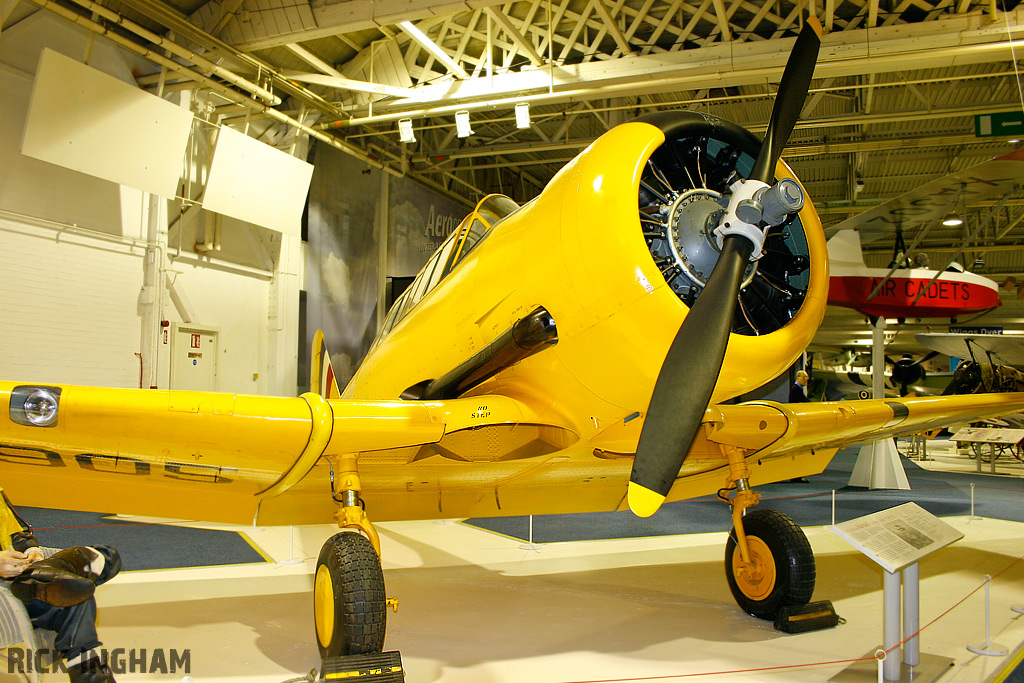 North American Harvard IIb - FE905 - RAF