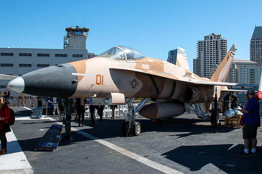 McDonnell Douglas F/A-18A Hornet - 162901 - US Navy