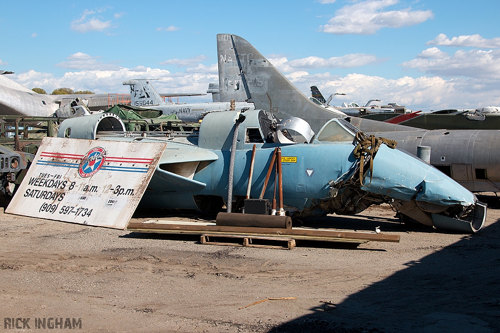 Hawker Hunter T7 - XL576 / N576NL - RAF