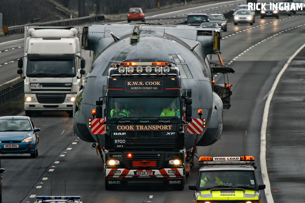 Lockheed C-130K Hercules - XV220 - RAF