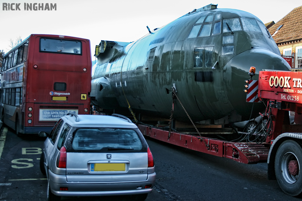 Lockheed C-130K Hercules C3 - XV305 - RAF