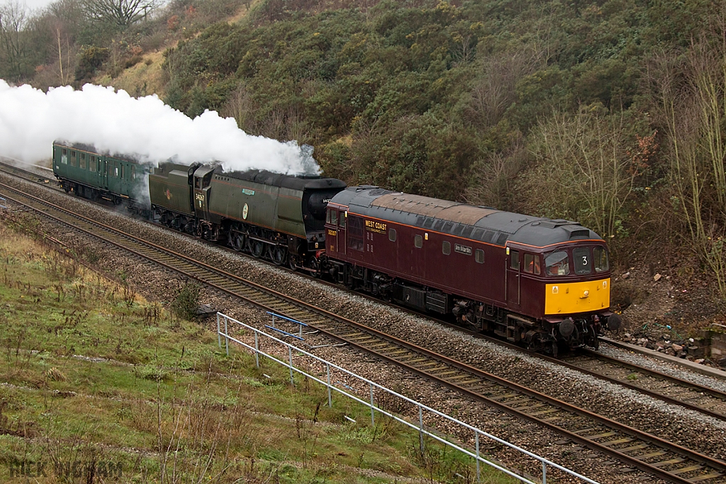 Class 33 - 33207 + 34067 'Tangmere'