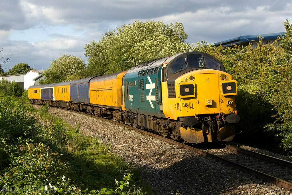 Class 37 - 37025 - Colas Rail