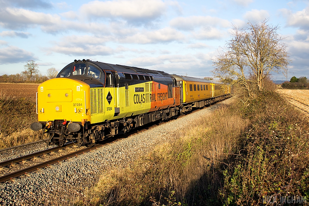 Class 37 - 37254 - Colas Rail