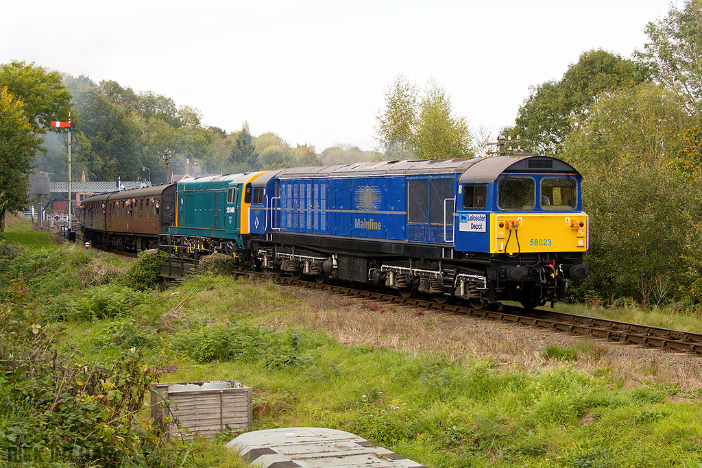 Class 58 - 58023 + Class 20 - 20048 - Mainline Freight