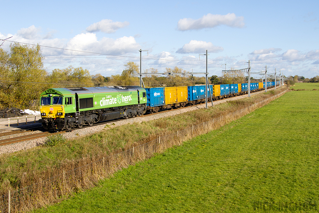 Class 66 - 66004 - DB Schenker