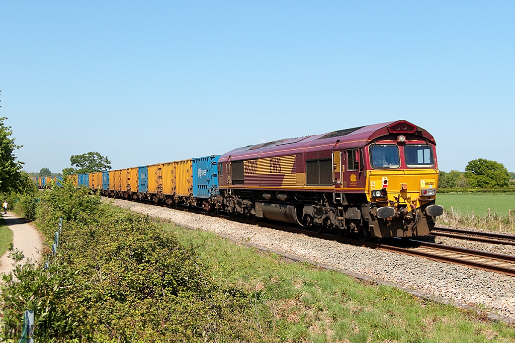 Class 66 - 66207 - EWS