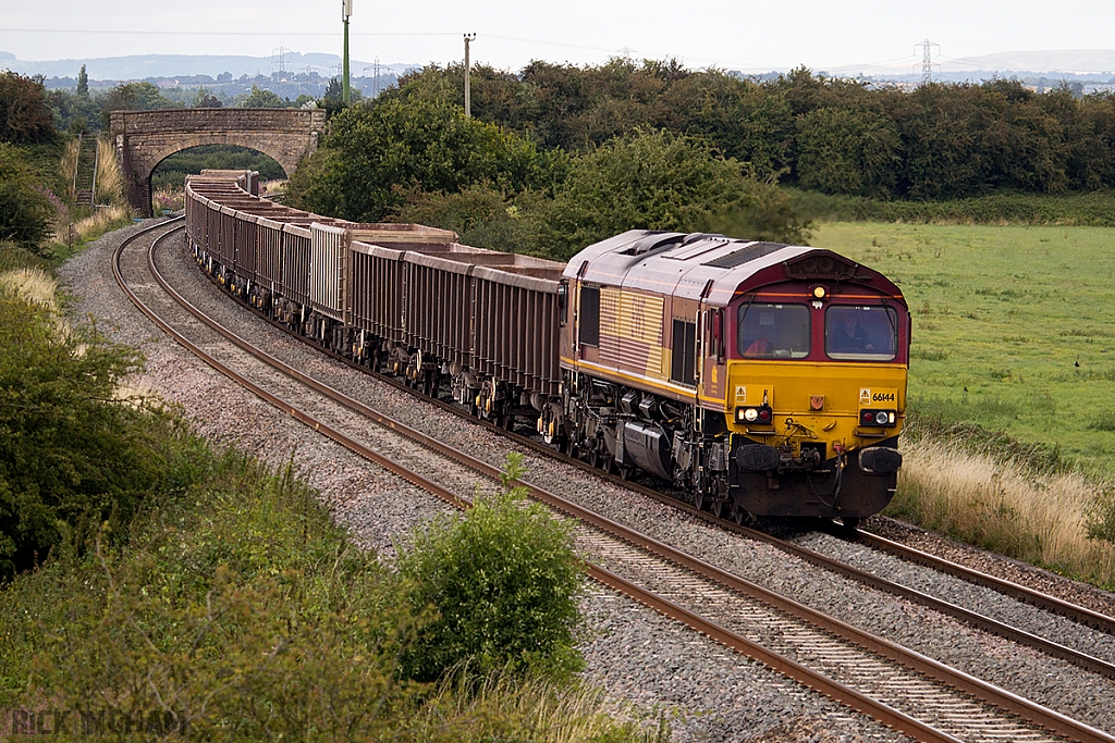 Class 66 - 66144 - EWS