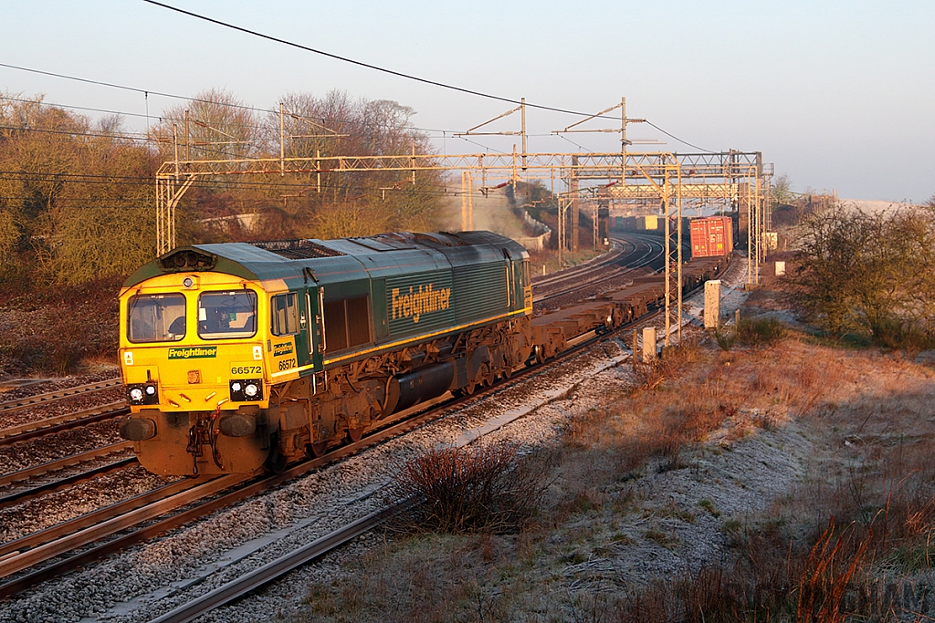 Class 66 - 66572 - Freightliner