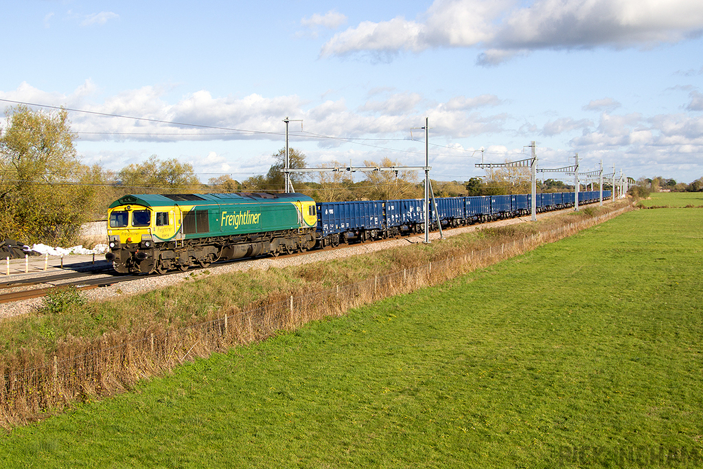 Class 66 - 66414 - Freightliner