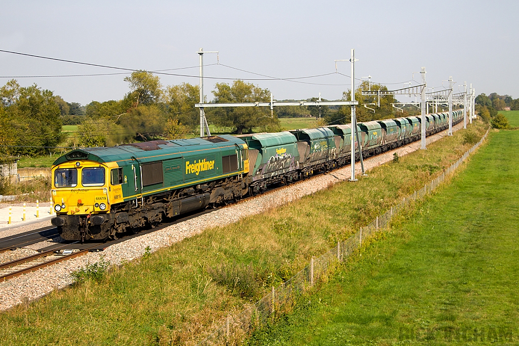 Class 66 - 66619 - Freightliner