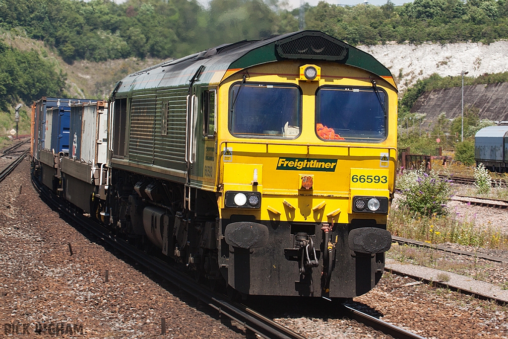 Class 66 - 66593 - Freightliner