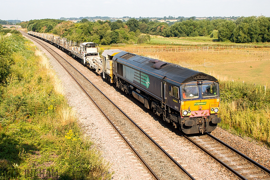 Class 66 - 66413 - Freightliner