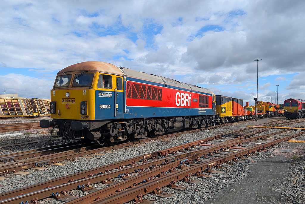 Class 69 - 69004 - GBRf
