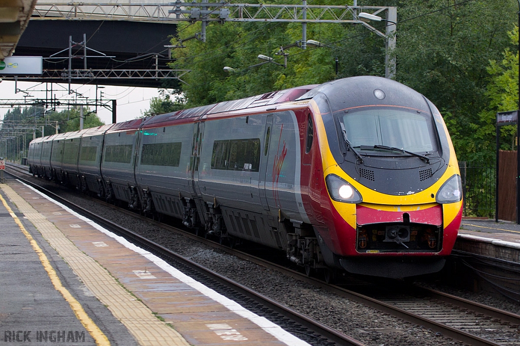 Class 390 Pendolino - 390103 - Virgin Trains