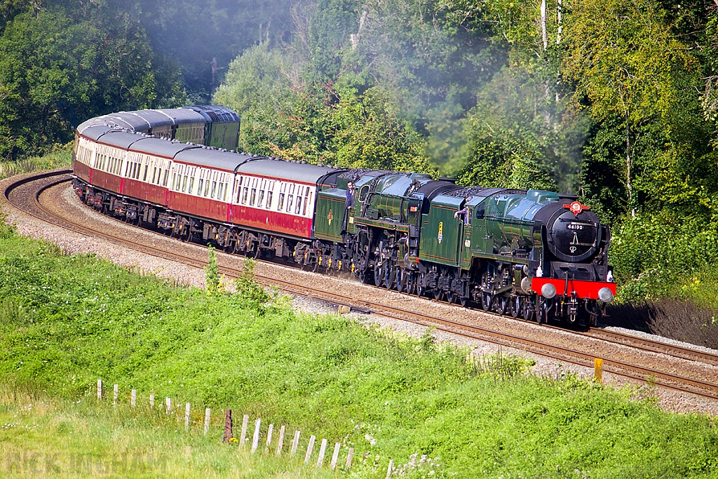 LMS Royal Scot Class - 6100 'Royal Scot' + BR standard Class 7 - 70000 "Britannia"