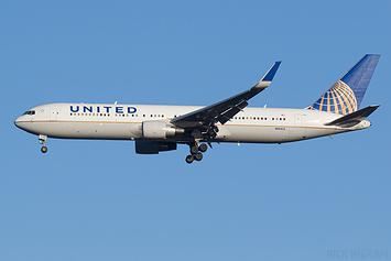 Boeing 767-3CBER - N684UA - United Airlines