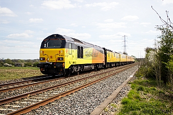 Class 67 - 67027 - Colas Rail