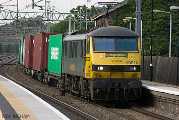 Class 90 - 90016 - Freightliner